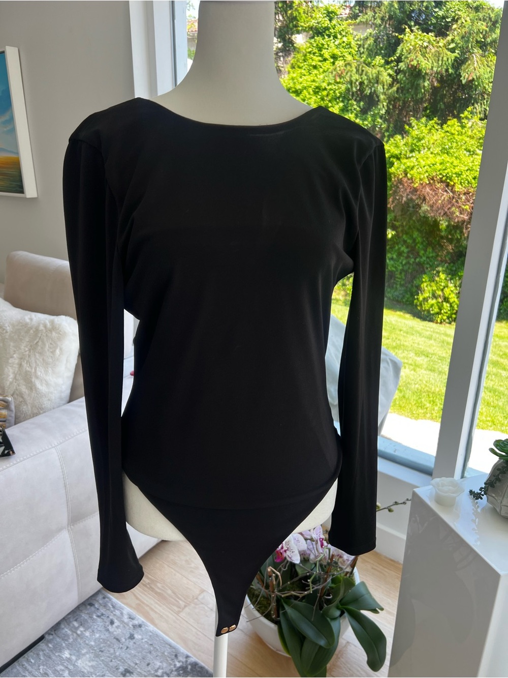 Alice + Olivia Black Long-Sleeve Bodysuit Top - stunning open back